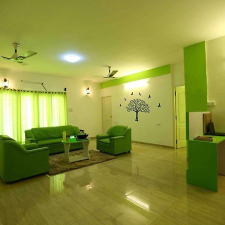 Green Tree Apartment South Boag Road Chennai Bagian luar foto